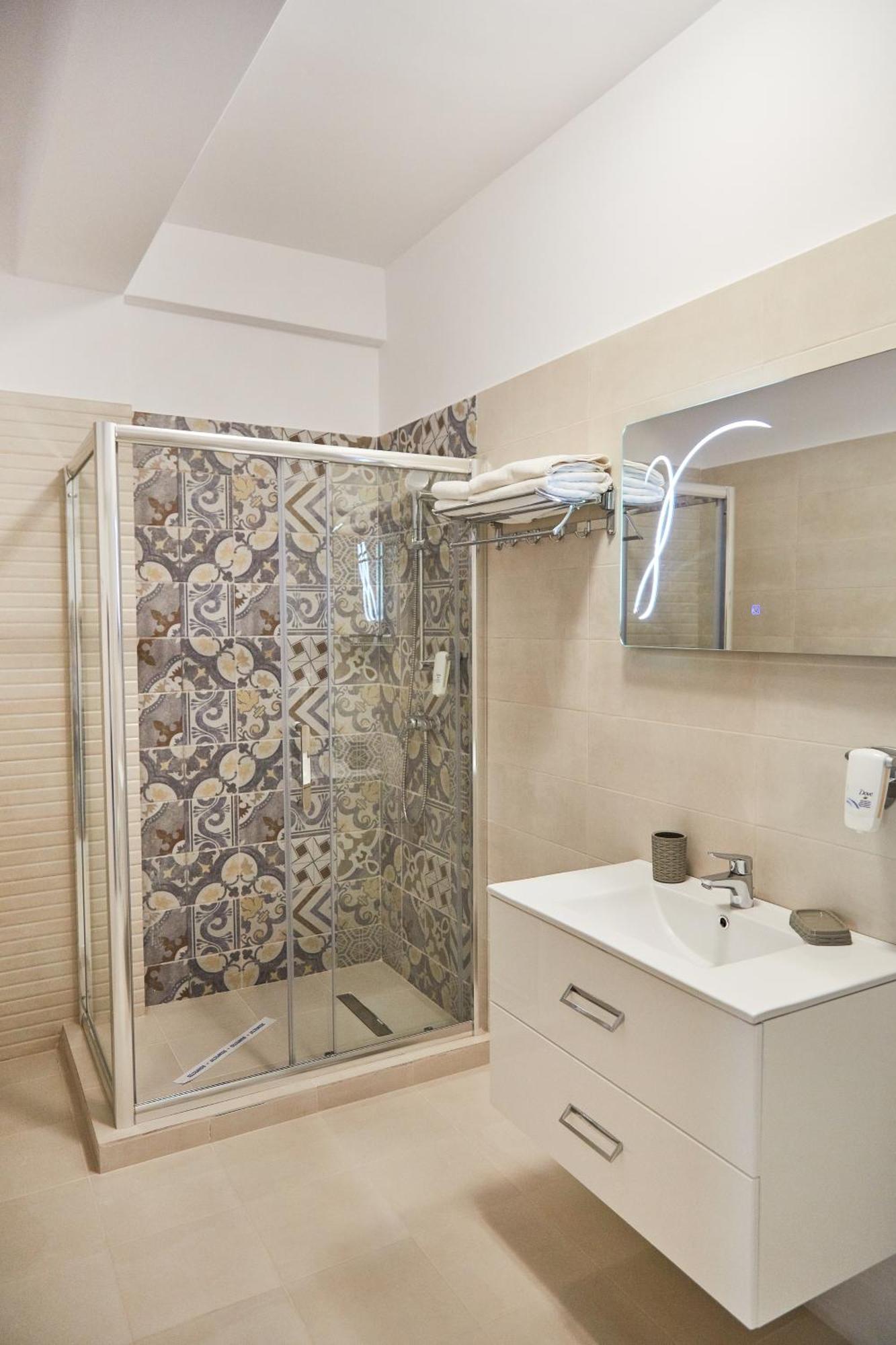 Excelsior Apartaments Mamaia Nord Năvodari Eksteriør billede